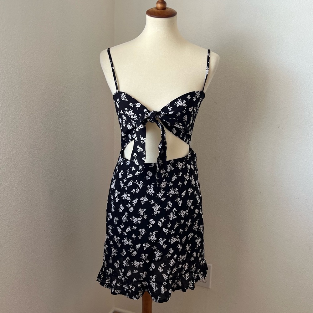Front tie Black Floral cut out Dress